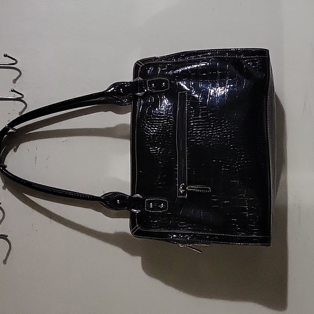 Purse - Picture 2 of 10